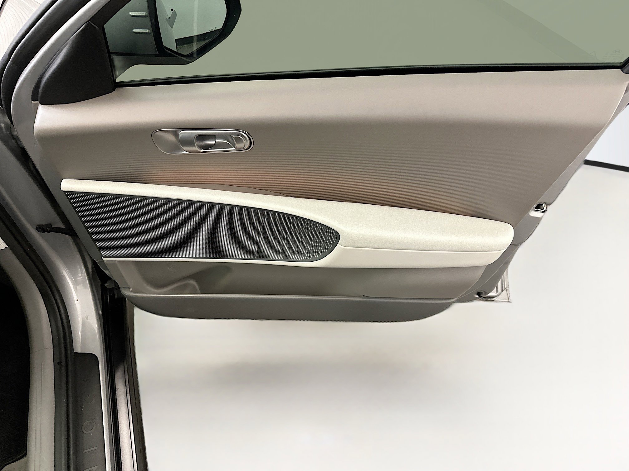 Used 2024 Hyundai Ioniq 6 SEL AWD/4WD image 33