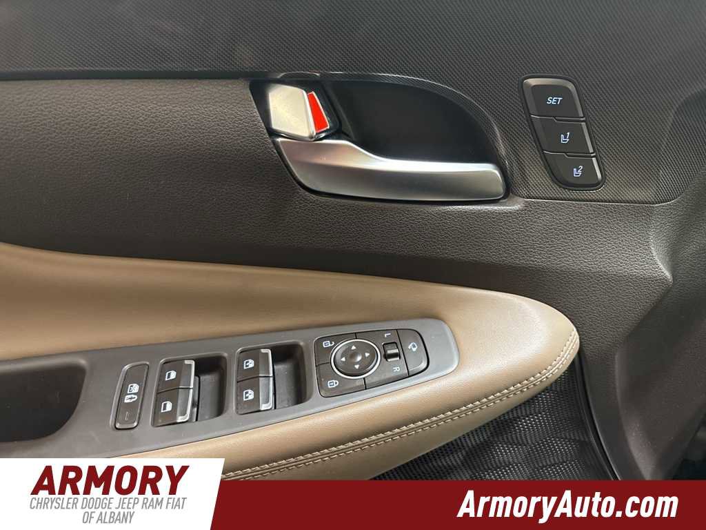 Used 2023 Hyundai Santa Fe Limited image 8