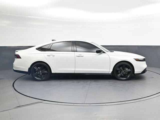 Used 2023 Honda Accord Sport image 3