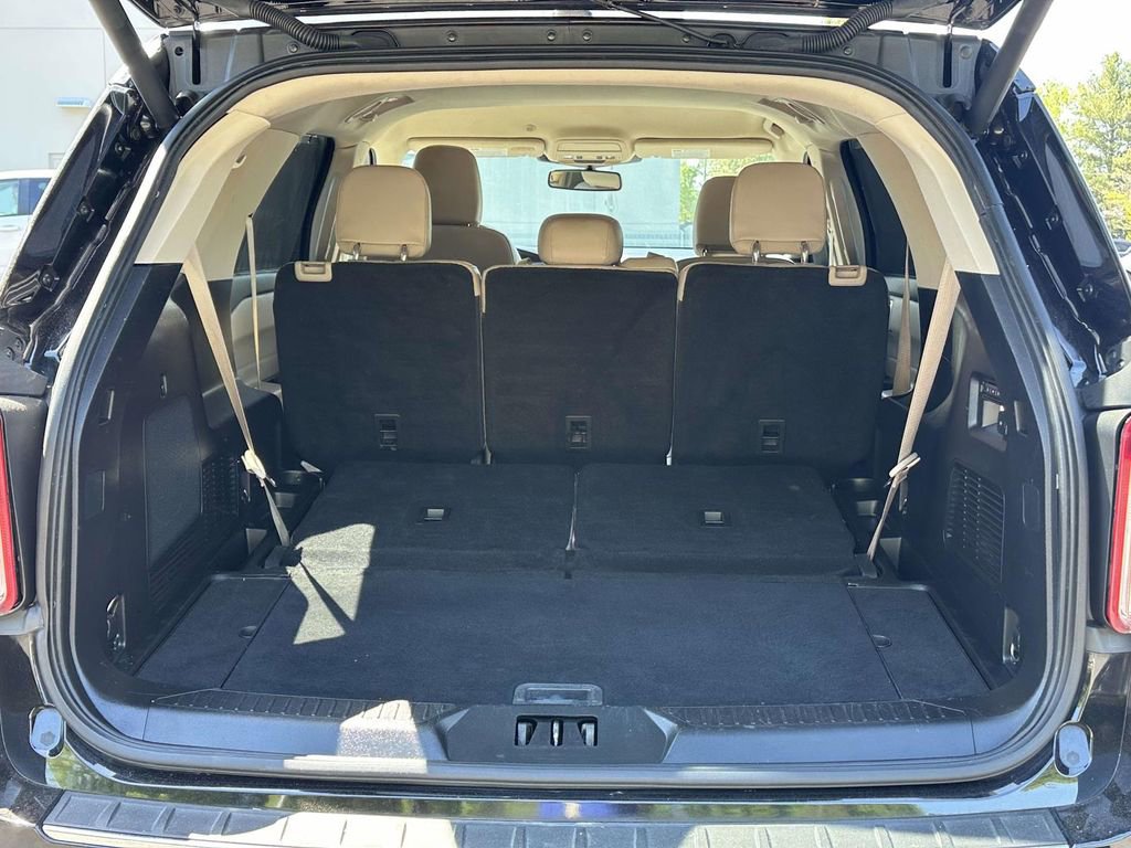 Used 2021 Ford Explorer Limited w/ Equipment Group 301A RWD image 8