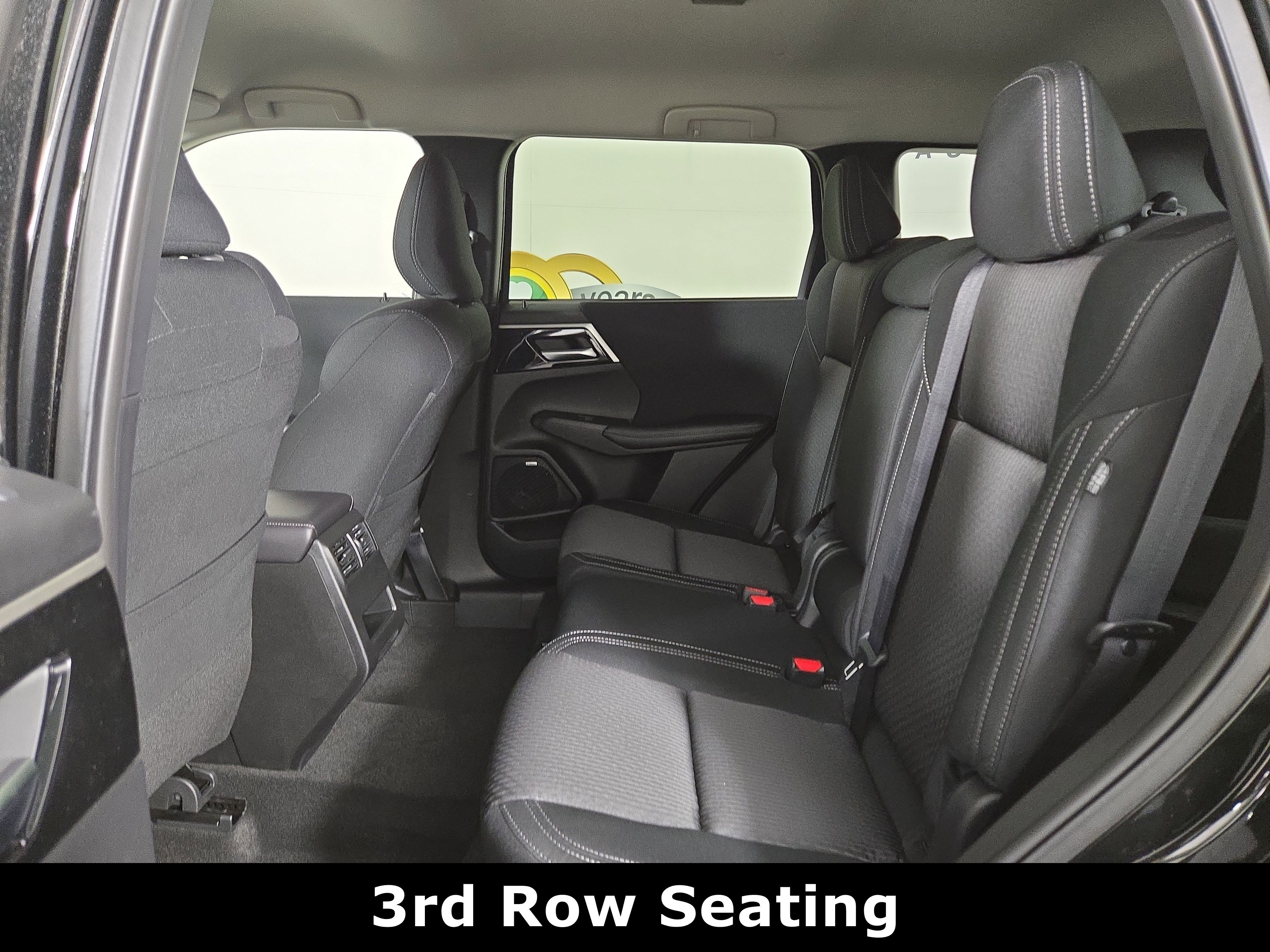 New 2026 Mitsubishi Outlander ES image 11