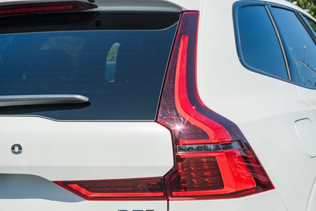 Certified 2026 Volvo XC60 B5 Plus AWD/4WD image 7