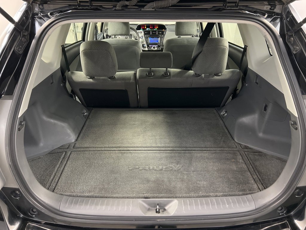 Used 2014 Toyota Prius V Three image 31
