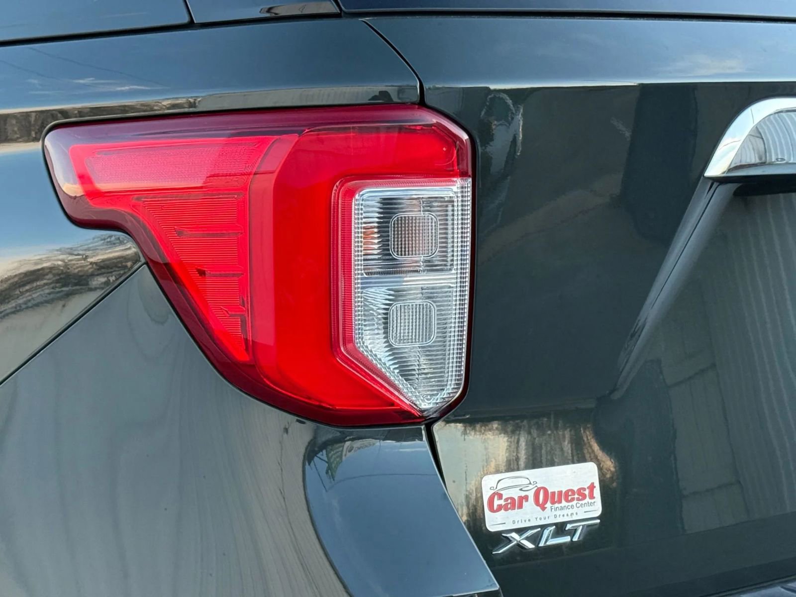 Used 2022 Ford Explorer XLT RWD image 24