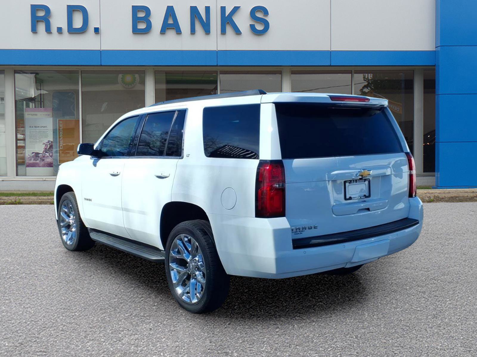 Used 2017 Chevrolet Tahoe LT image 3