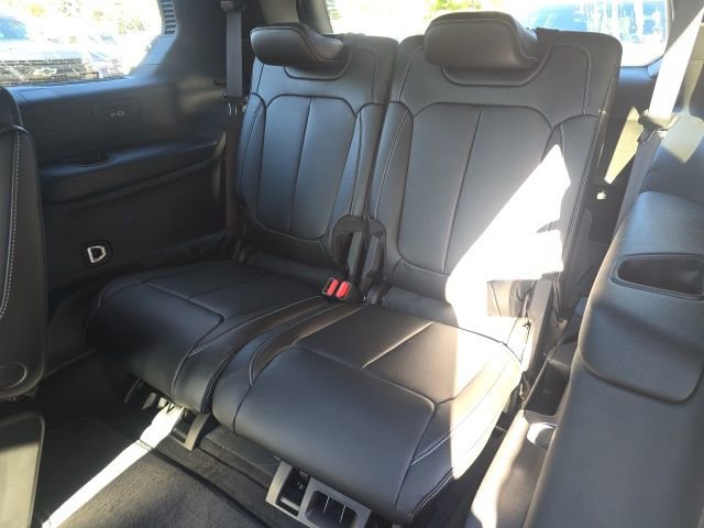 New 2025 Jeep Grand Cherokee L Limited image 28