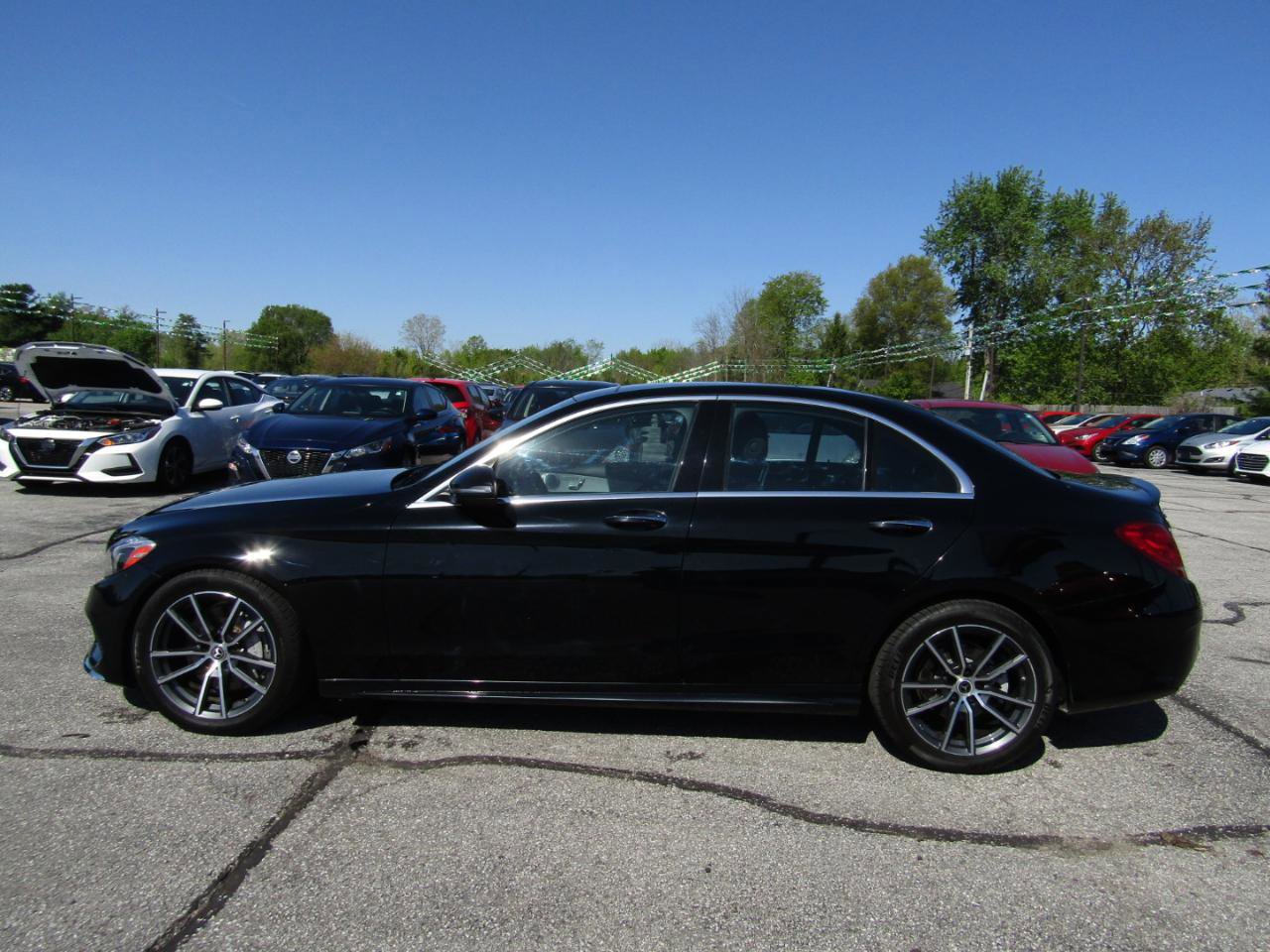Used 2018 Mercedes-Benz C 300 4MATIC Sedan w/ AMG Line image 4
