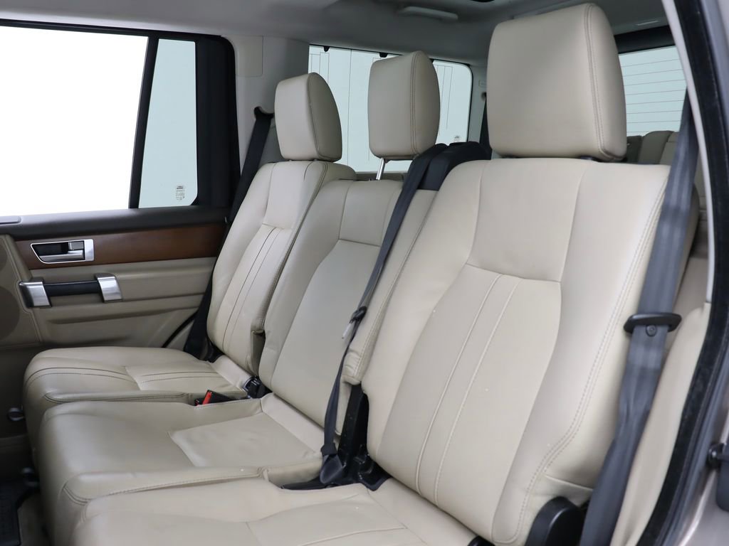 Used 2016 Land Rover LR4 HSE AWD/4WD image 34