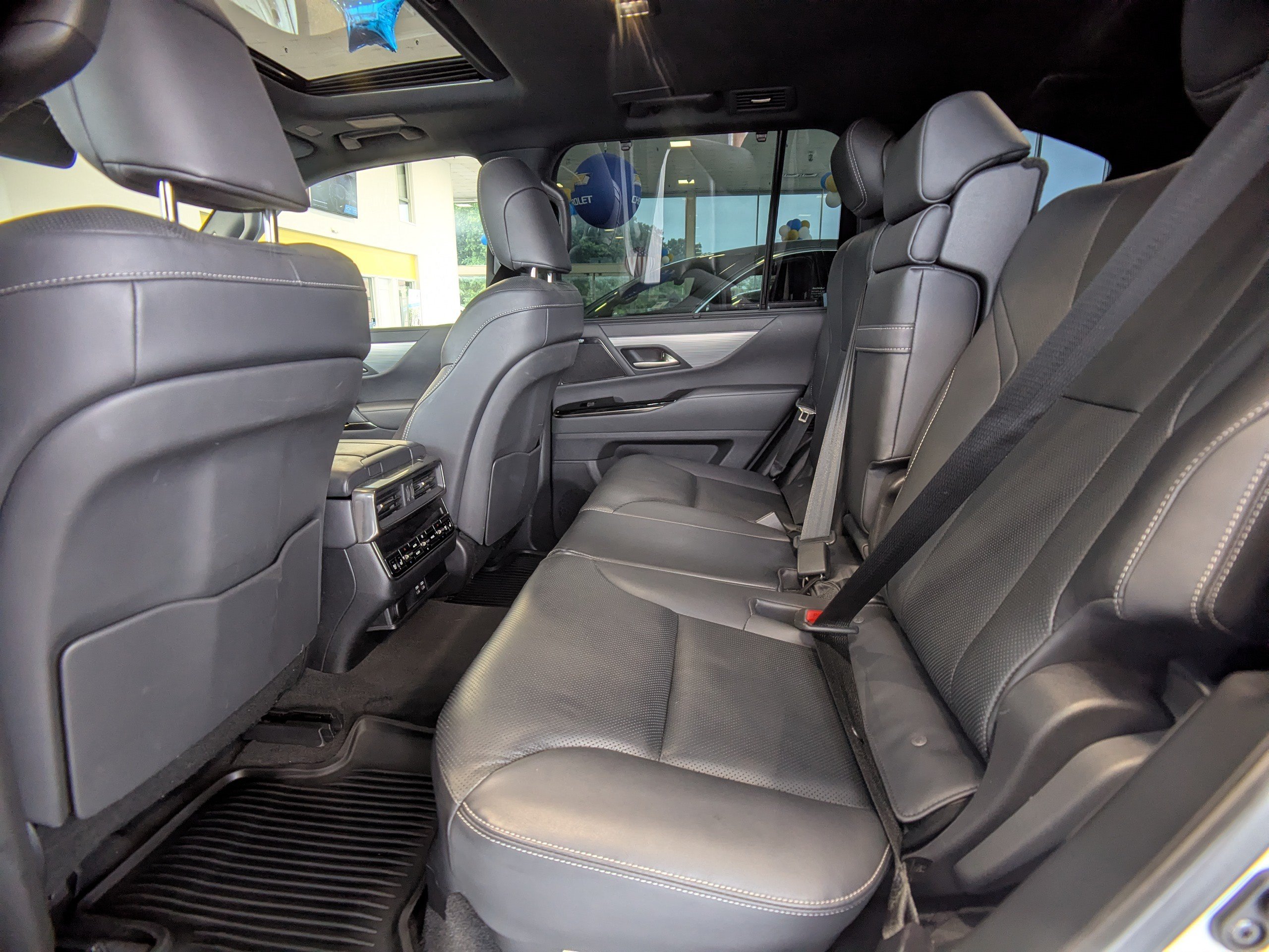 Used 2024 Lexus LX 600 F Sport AWD/4WD image 15