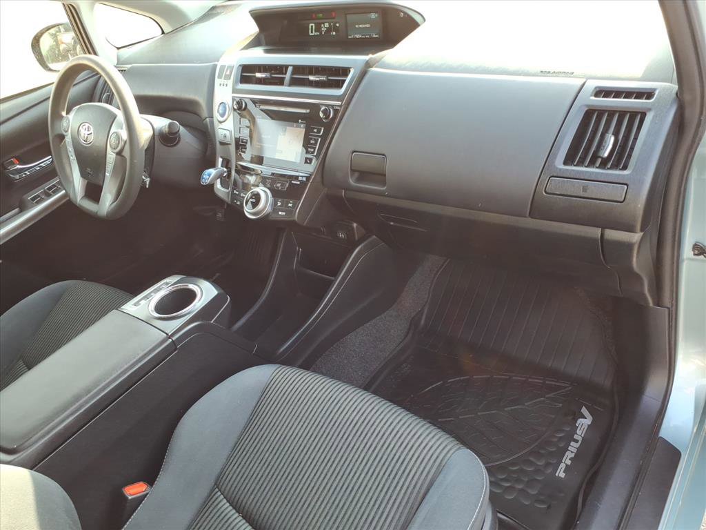 Used 2017 Toyota Prius V Three FWD image 18