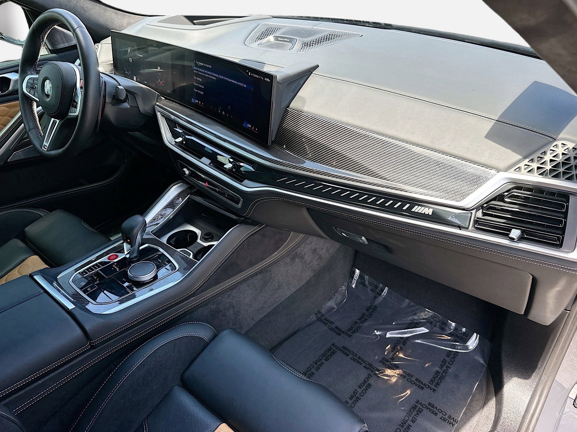 Used 2025 BMW X6 M Competition w/ Executive Package image 35