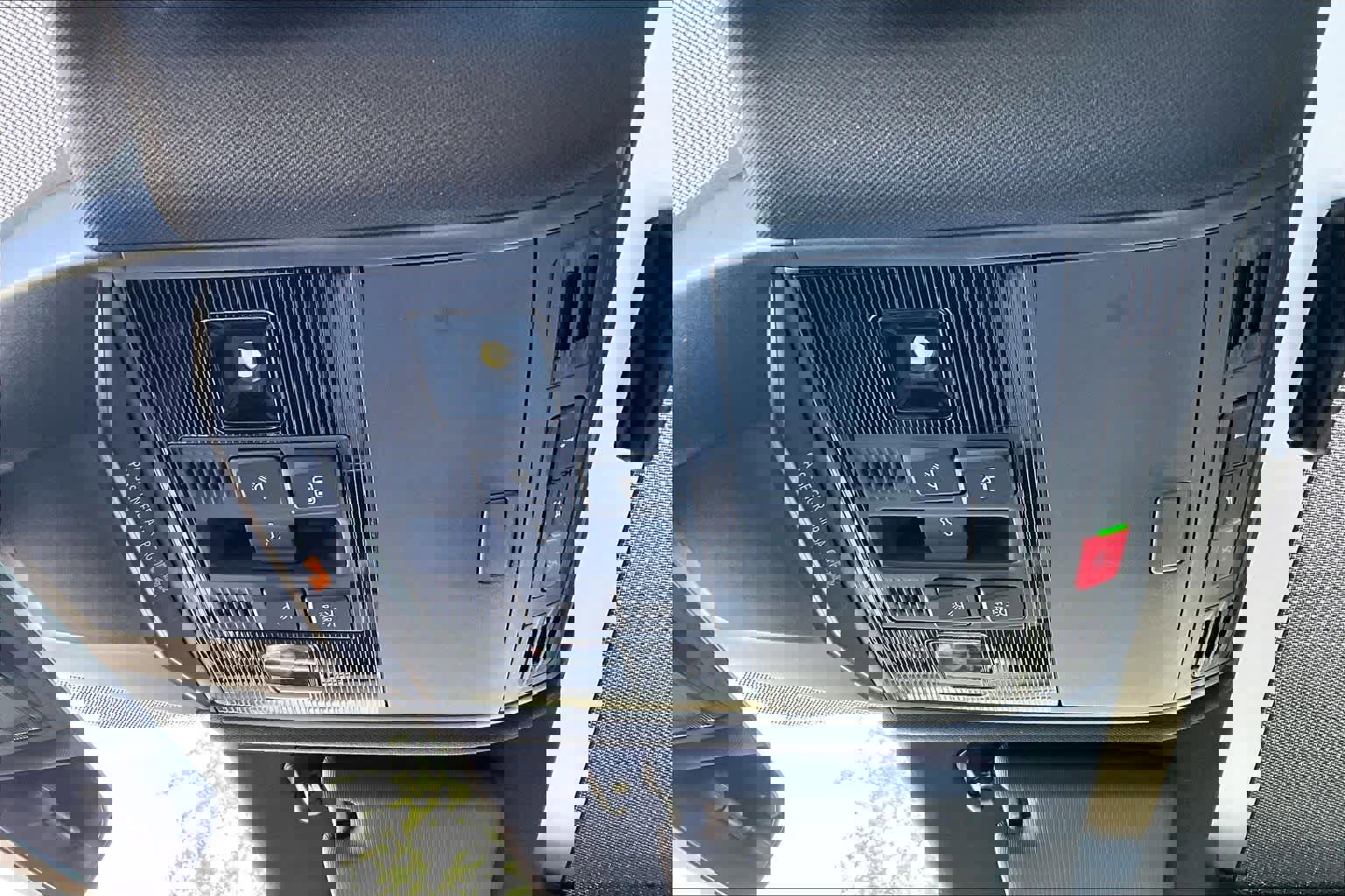 Used 2023 Volkswagen Arteon SEL Premium AWD/4WD image 32