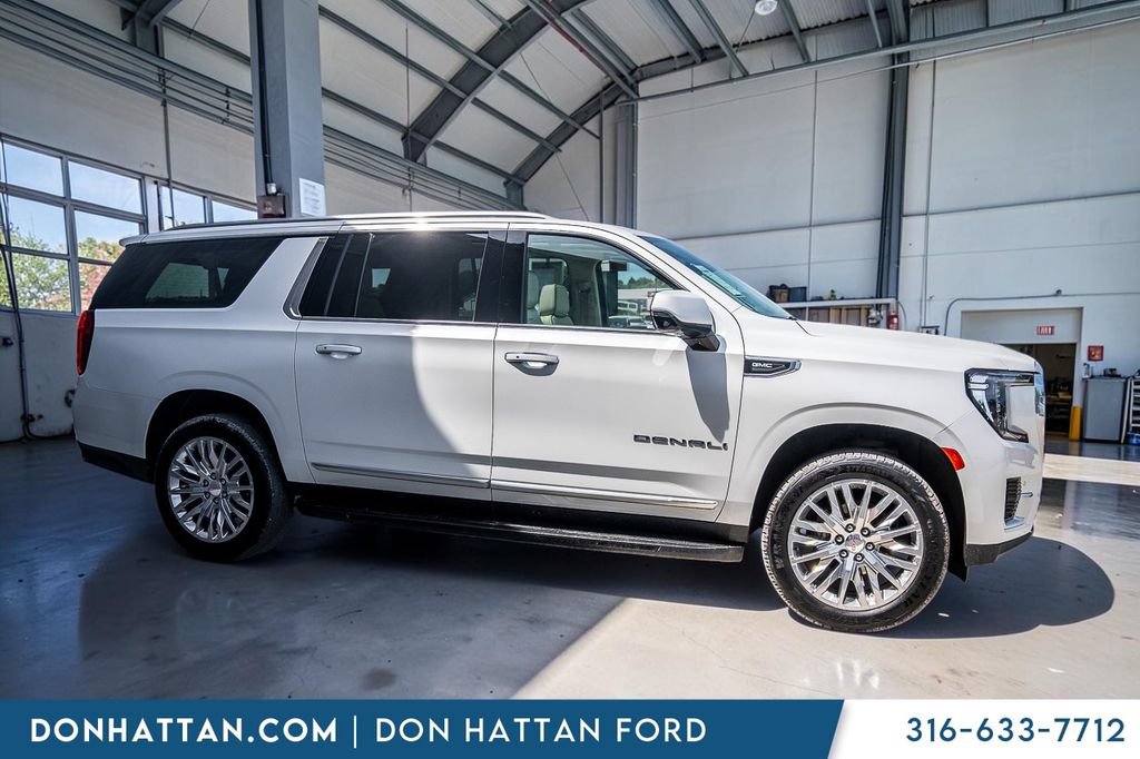 Used 2024 GMC Yukon XL Denali AWD/4WD image 38