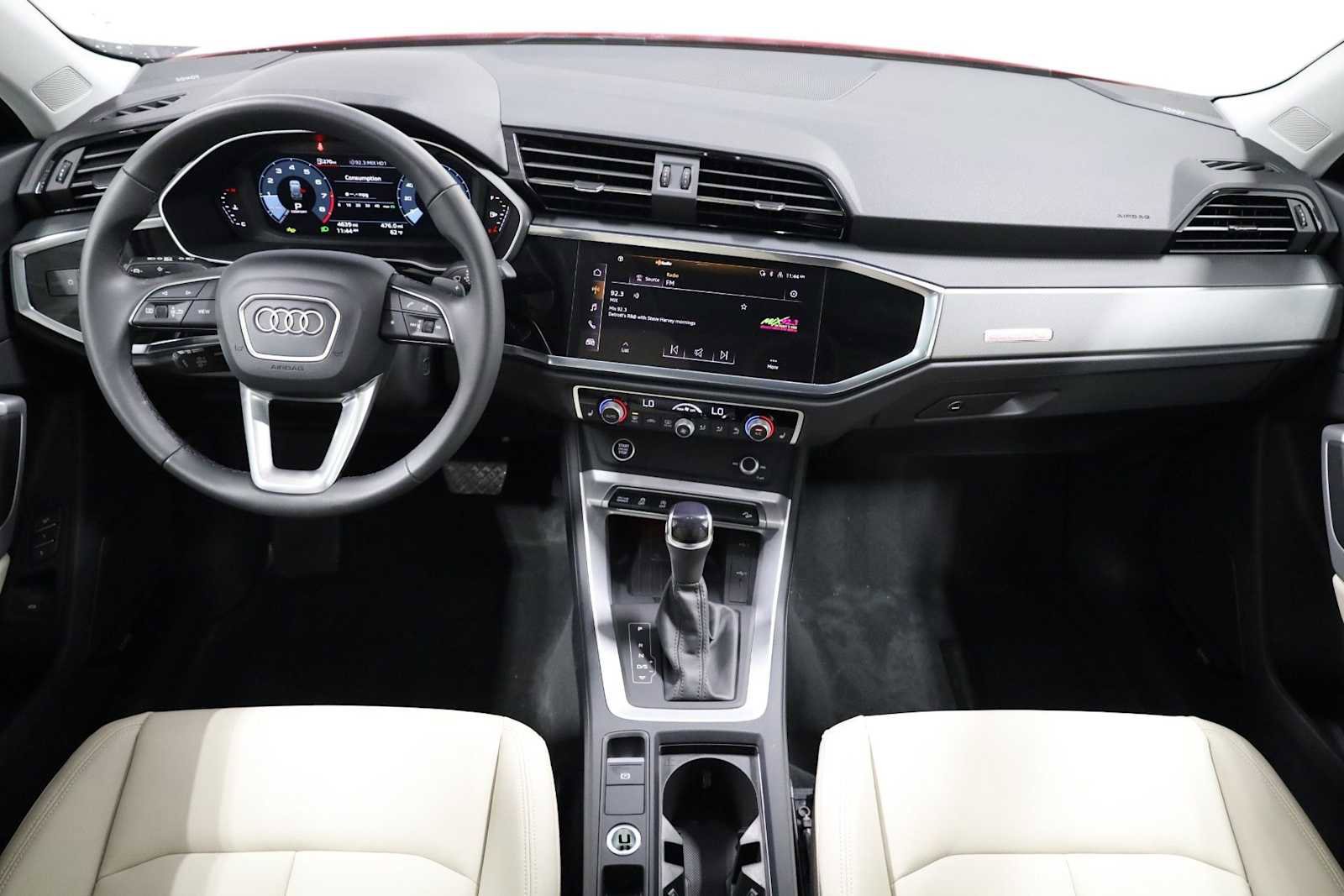 Certified 2025 Audi Q3 2.0T Premium Plus w/ Premium Plus Package AWD/4WD image 24