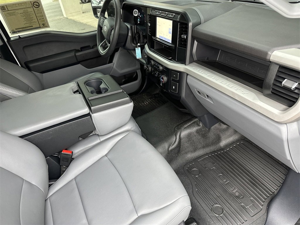 Used 2024 Ford F350 XL w/ XL Chrome Package image 30