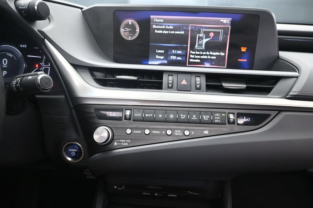 Certified 2021 Lexus ES 300h w/ Accessory Package FWD image 28
