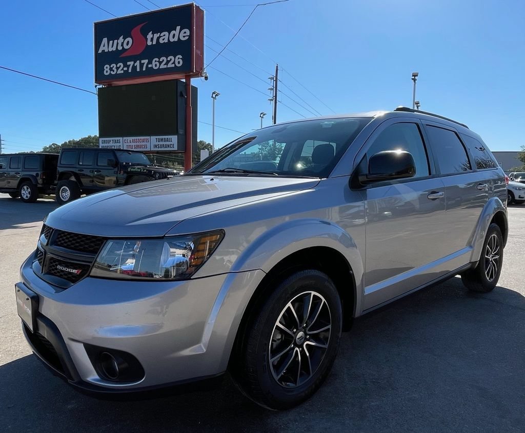 Used 2018 Dodge Journey SXT w/ Connectivity Group FWD image 4