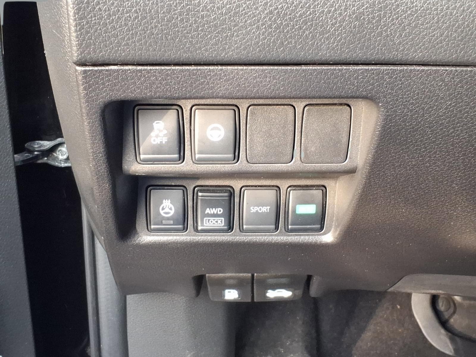 Used 2022 Nissan Rogue Sport SL AWD/4WD image 12