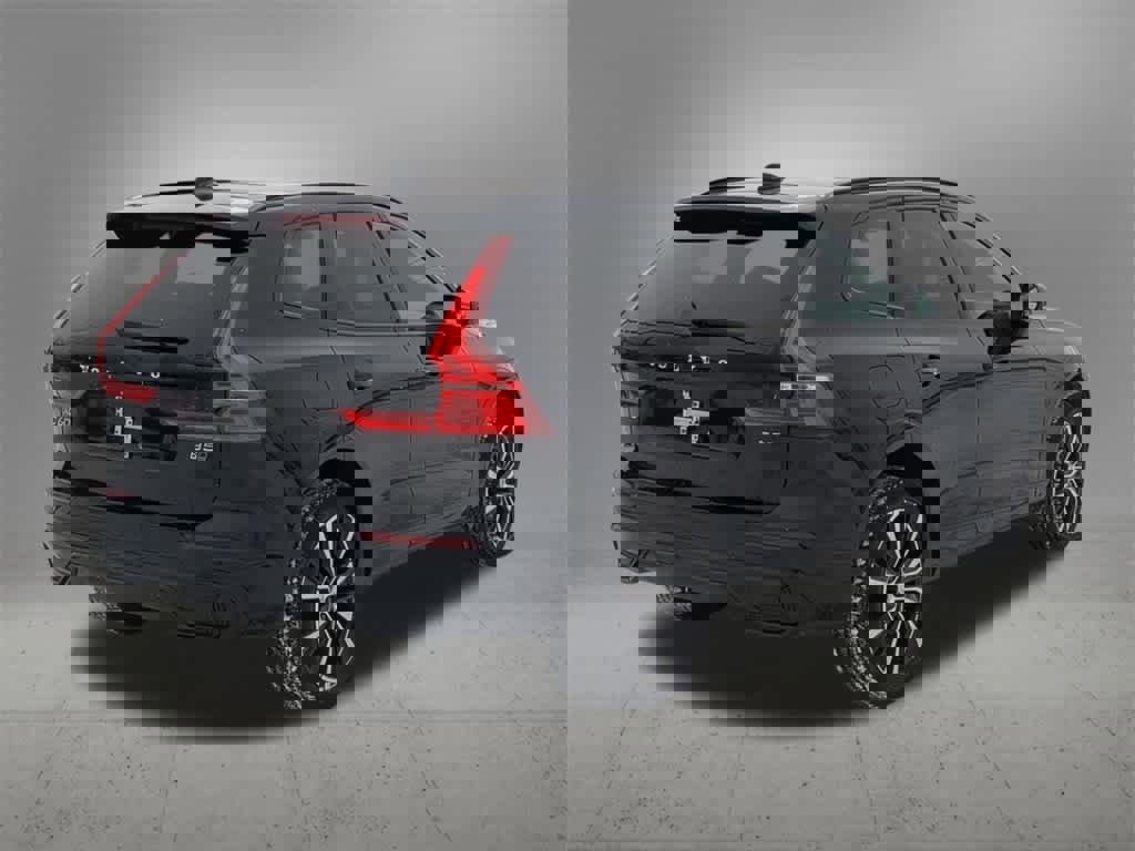 Used 2025 Volvo XC60 B5 Ultra image 6