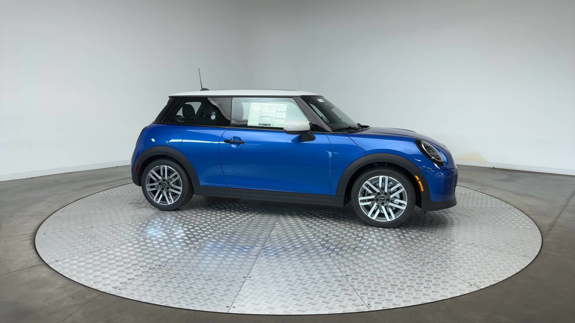 New 2026 MINI Cooper 2-Door Hardtop FWD image 9