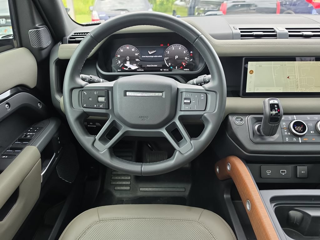Used 2023 Land Rover Defender 110 X-Dynamic SE AWD/4WD image 27