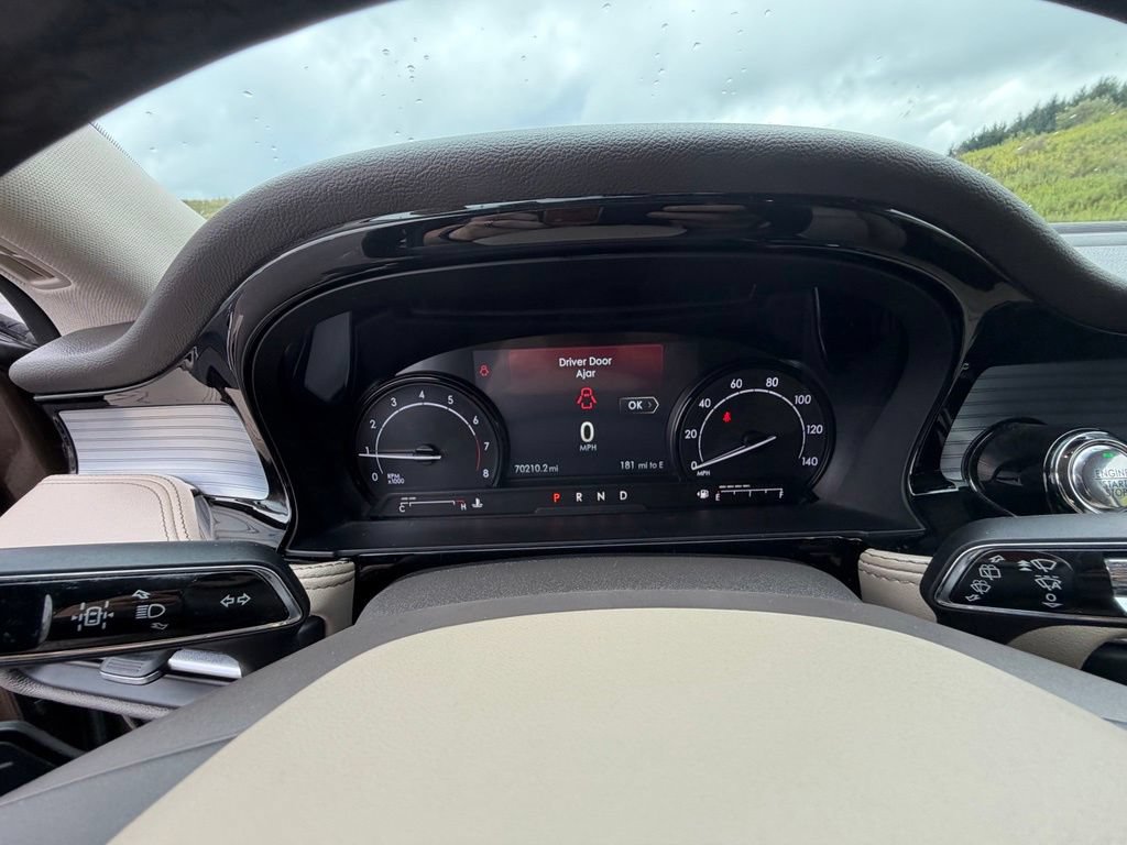 Used 2022 Lincoln Corsair AWD w/ Equipment Group 101A image 35