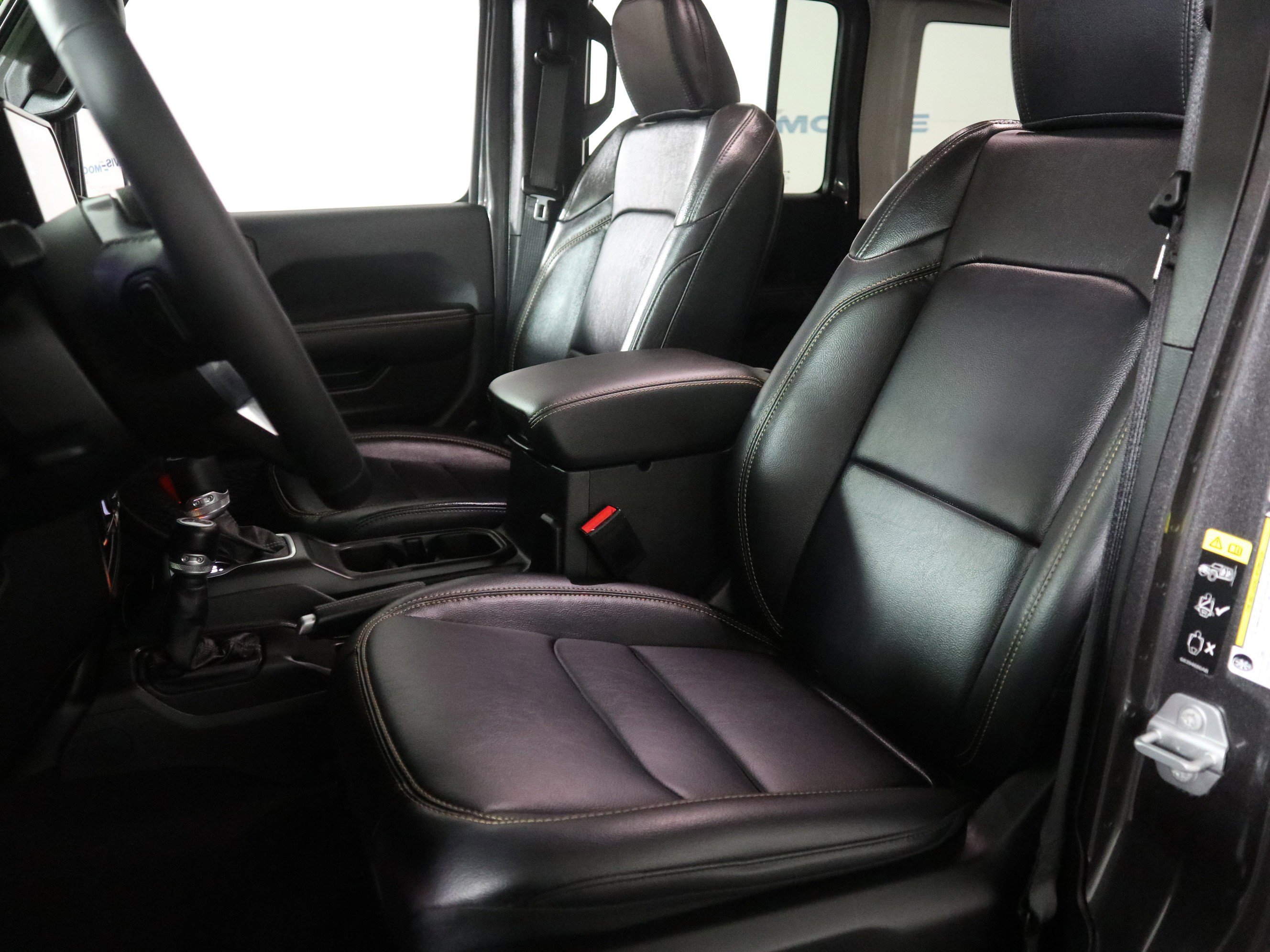 Certified 2025 Jeep Wrangler Unlimited Sahara AWD/4WD image 22