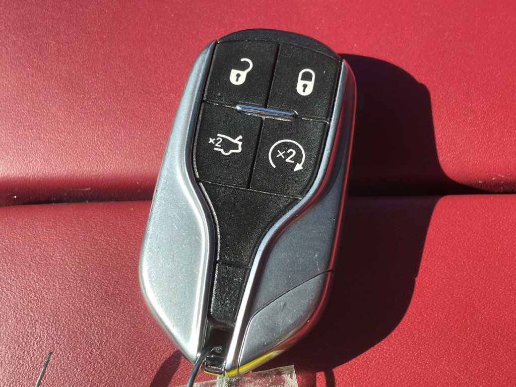 Used 2017 Maserati Levante w/ Sport Package AWD/4WD image 32