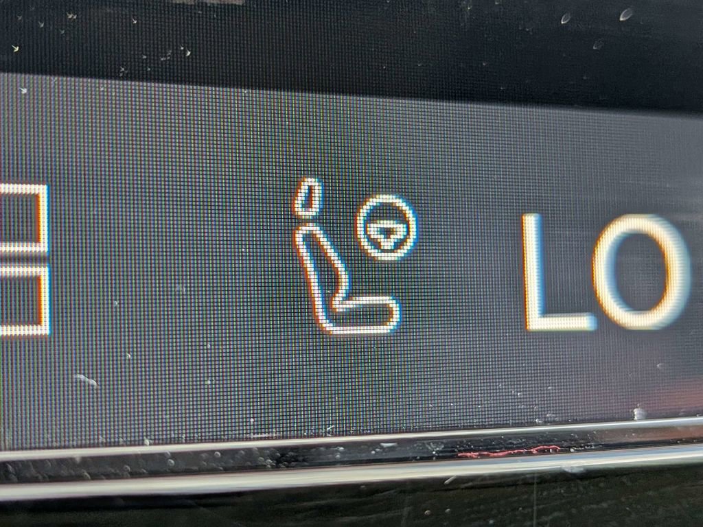 Certified 2023 Volvo XC90 B5 Core w/ Protection Package Premier image 26