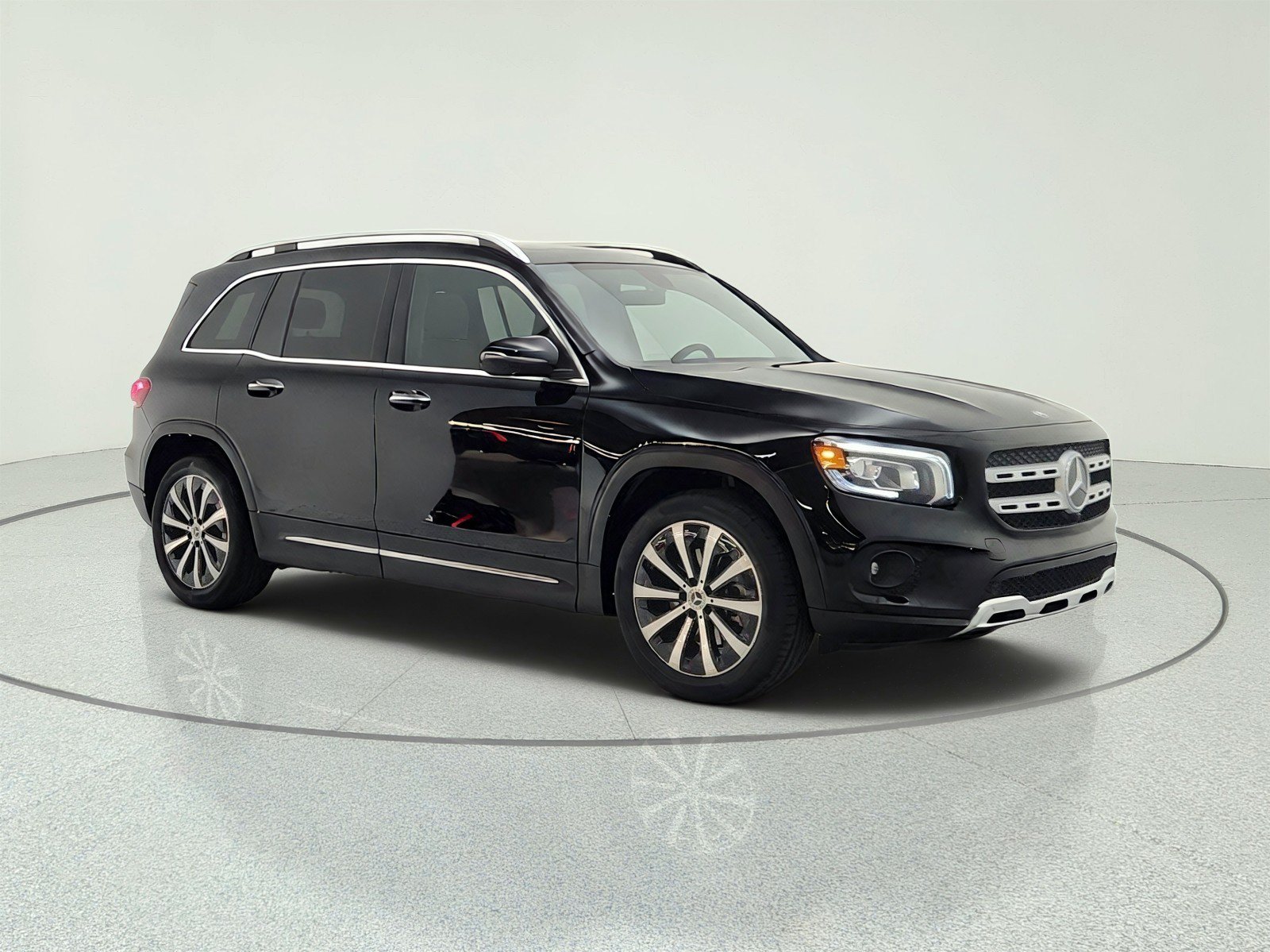 Used 2022 Mercedes-Benz GLB 250 4MATIC image 3