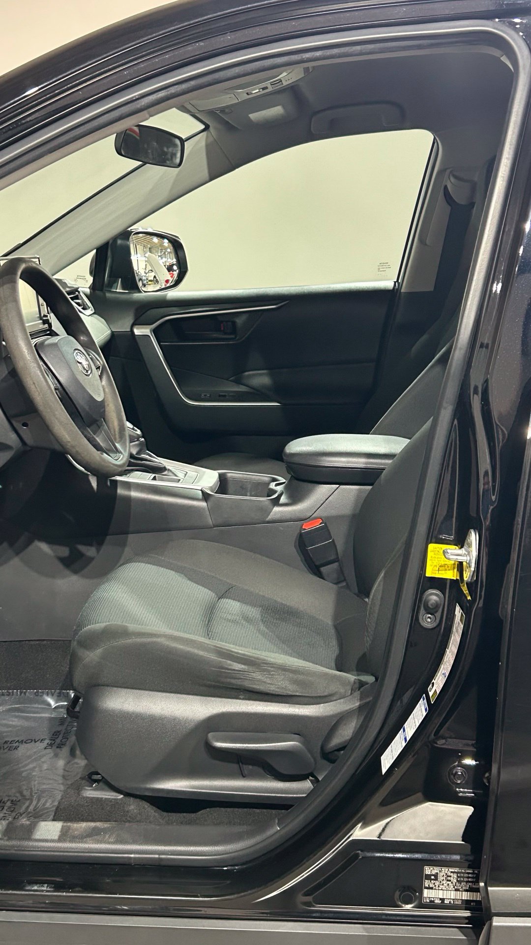 Used 2022 Toyota RAV4 LE AWD/4WD image 34
