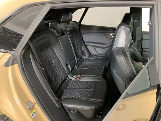 Used 2025 Audi SQ8 Premium Plus AWD/4WD image 35