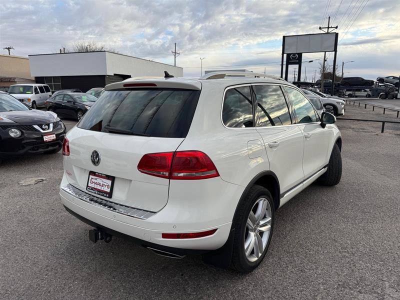 Used 2011 Volkswagen Touareg Executive image 4