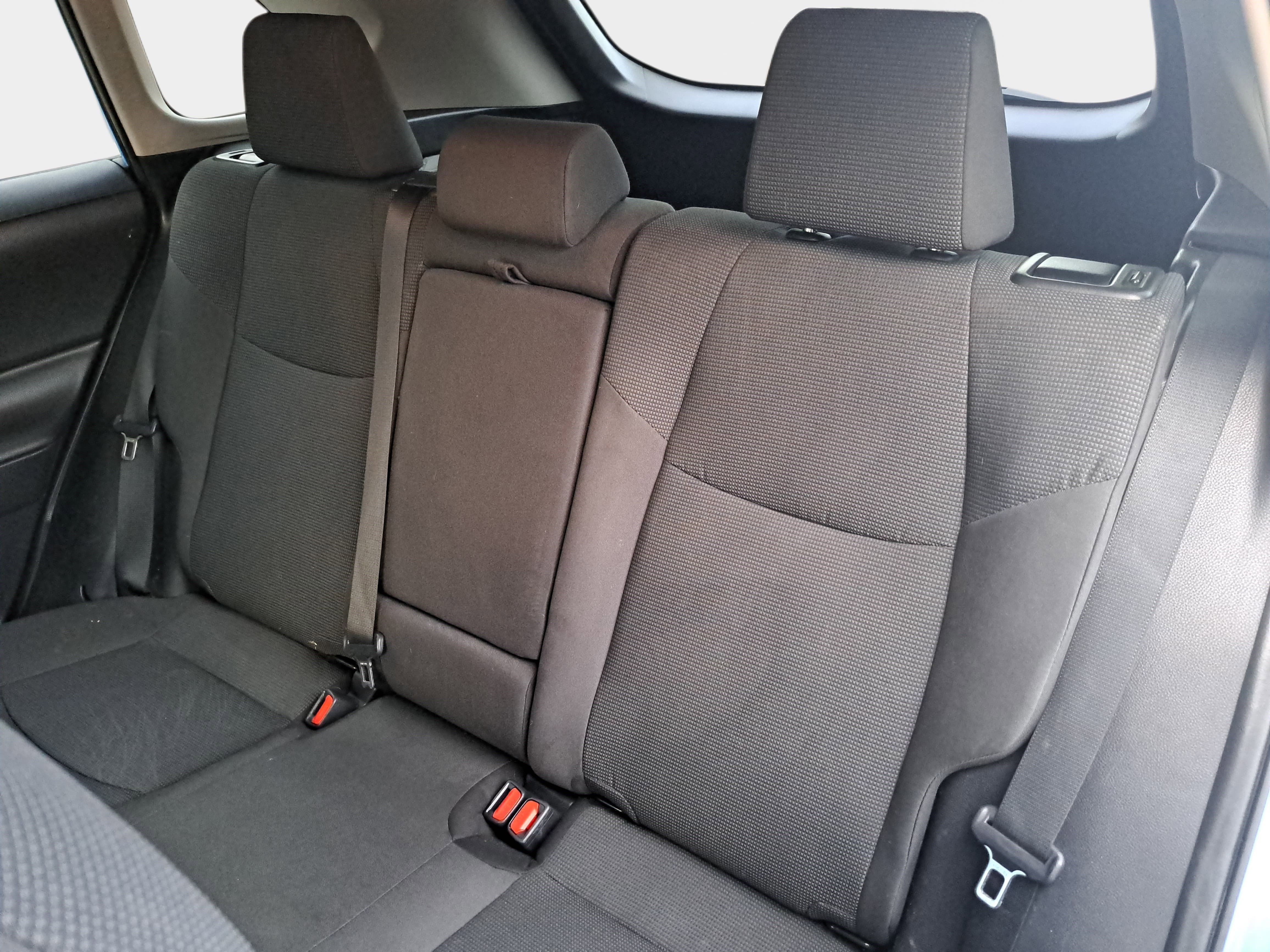 Used 2020 Toyota RAV4 LE image 13