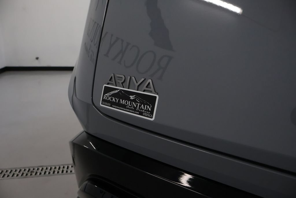 Used 2024 Nissan Ariya AWD image 10