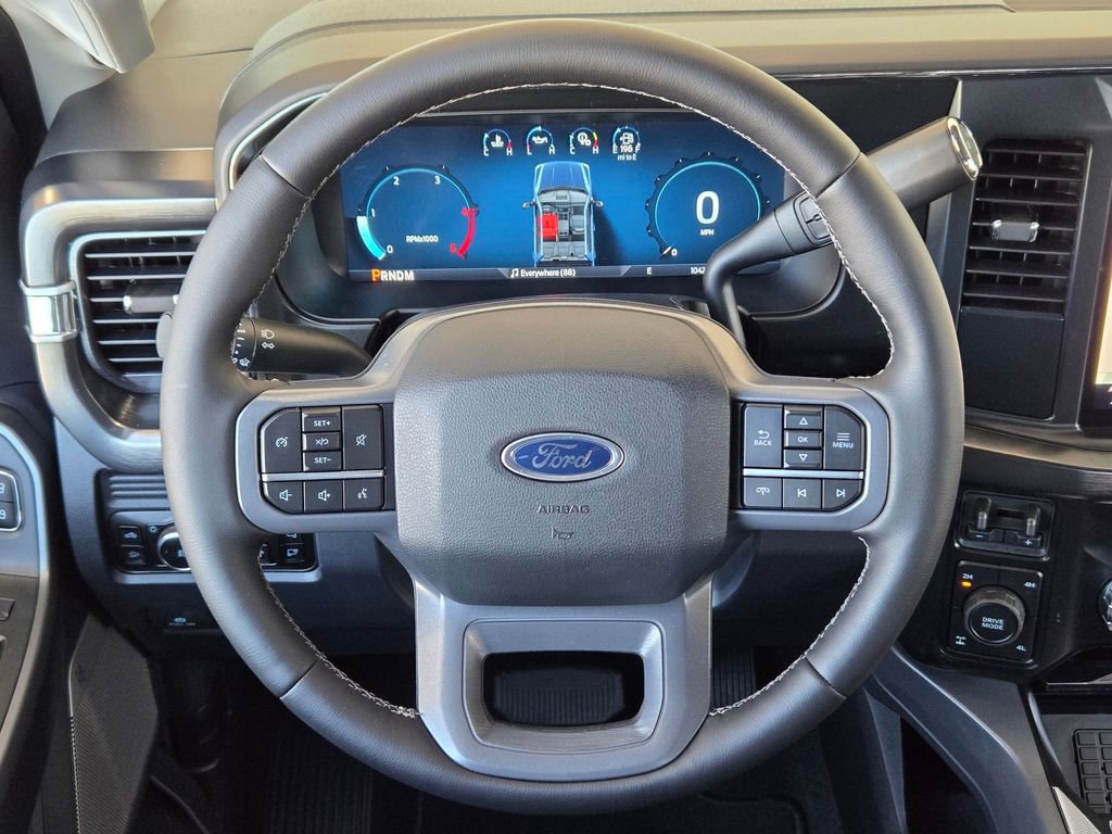 Used 2025 Ford F250 Lariat w/ Chrome Package image 22