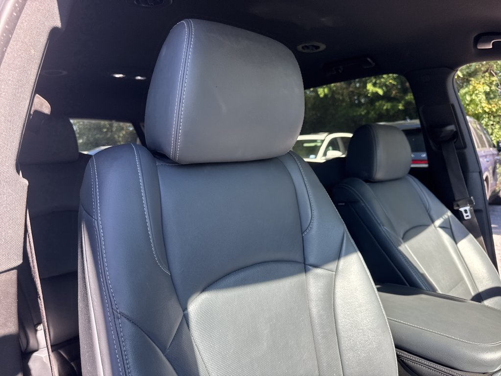 Used 2022 Buick Enclave Premium FWD image 26