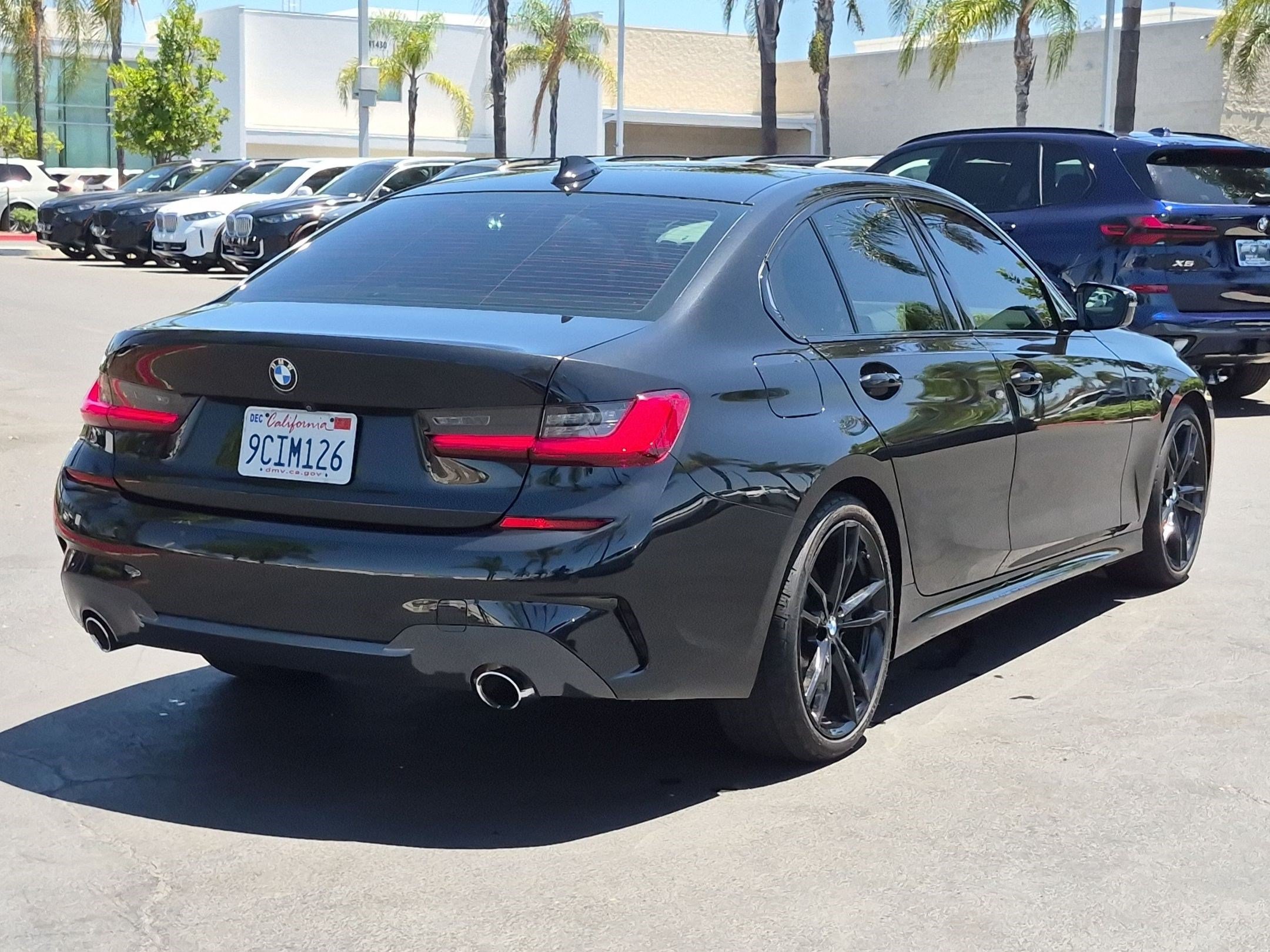 Used 2020 BMW 330i Sedan w/ M Sport Package RWD image 10