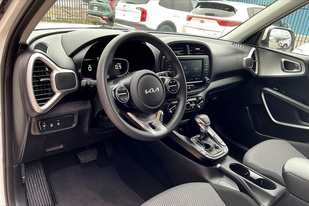 Certified 2023 Kia Soul LX w/ LX Technology Package image 13