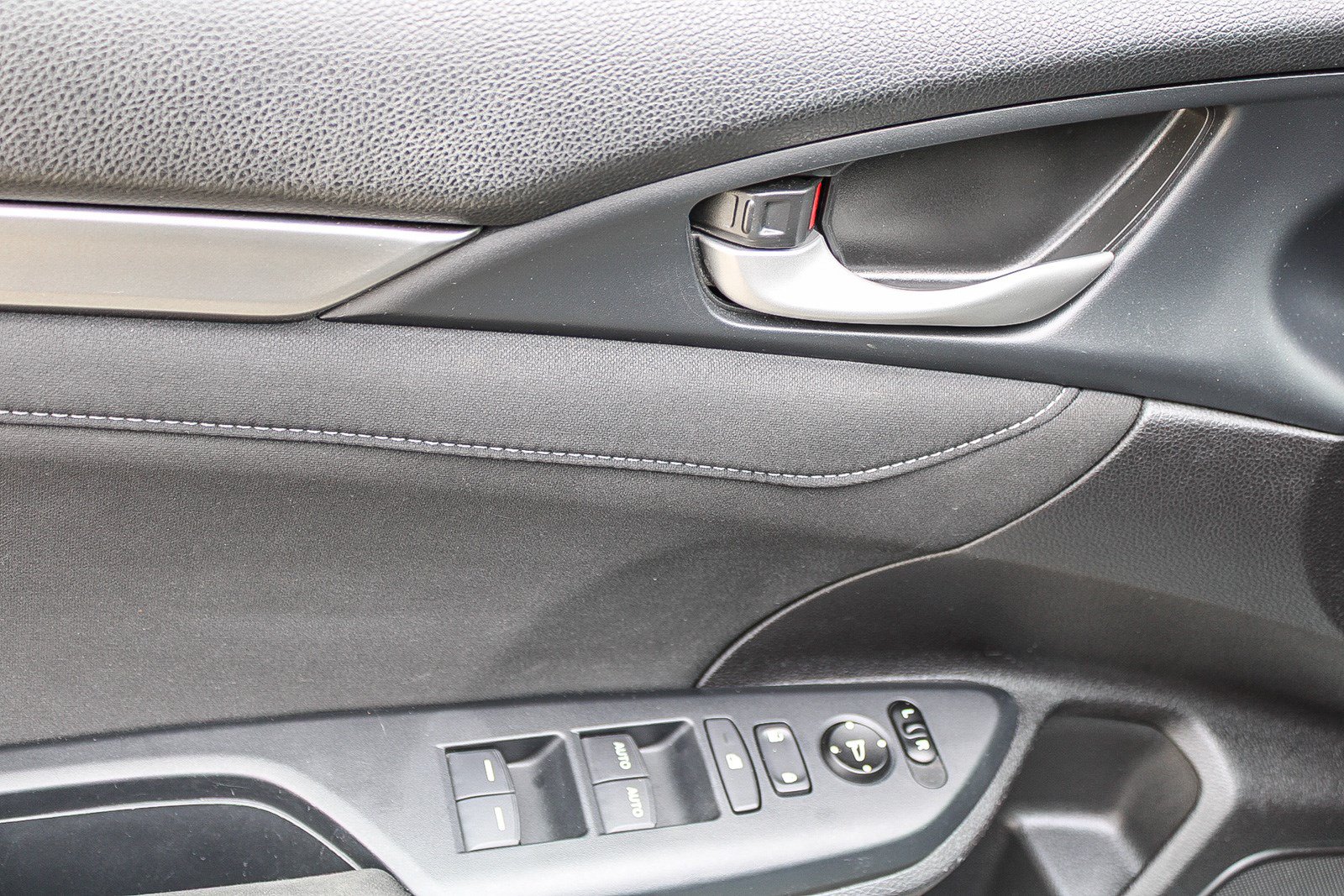 Certified 2020 Honda Civic EX image 22