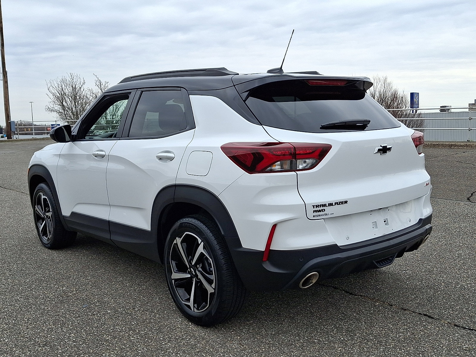 Certified 2023 Chevrolet TrailBlazer RS w/ Sun and Liftgate Package image 4