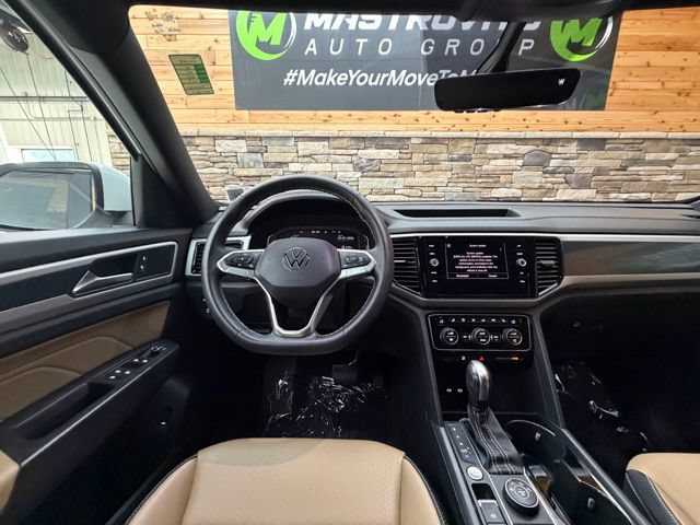 Used 2023 Volkswagen Atlas Cross Sport SE AWD/4WD image 17