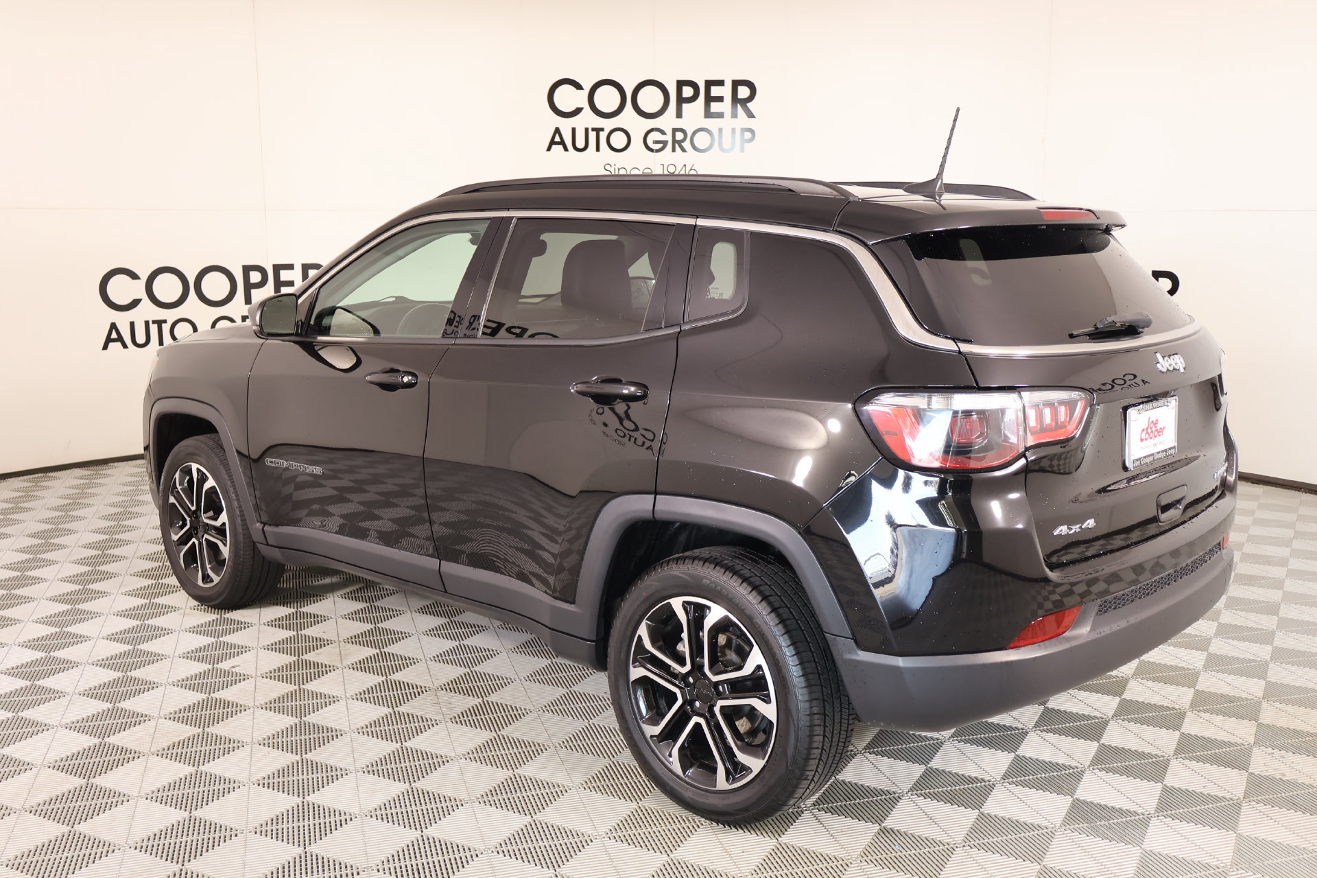 Used 2022 Jeep Compass Limited AWD/4WD image 22