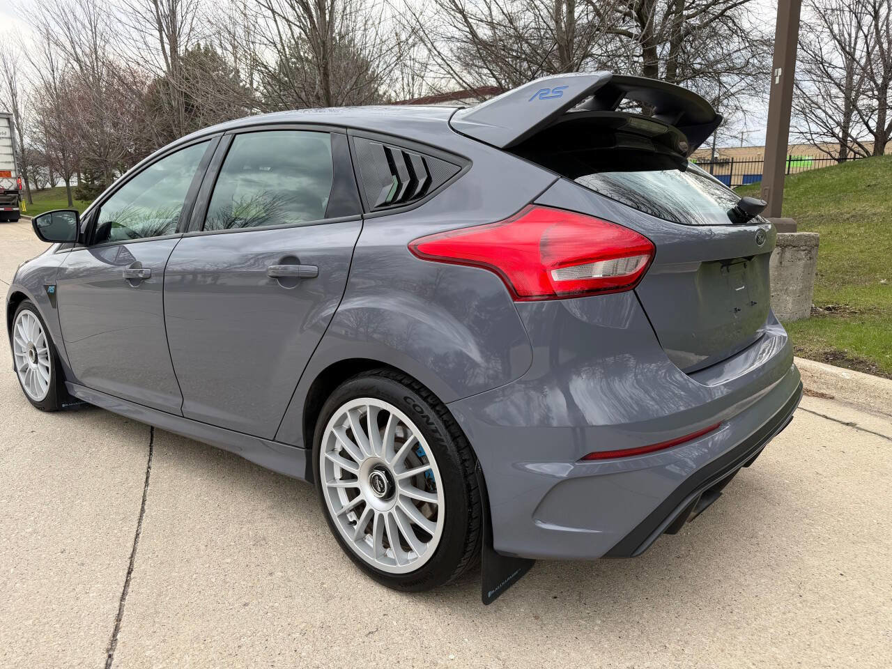 Used 2017 Ford Focus RS AWD/4WD image 4