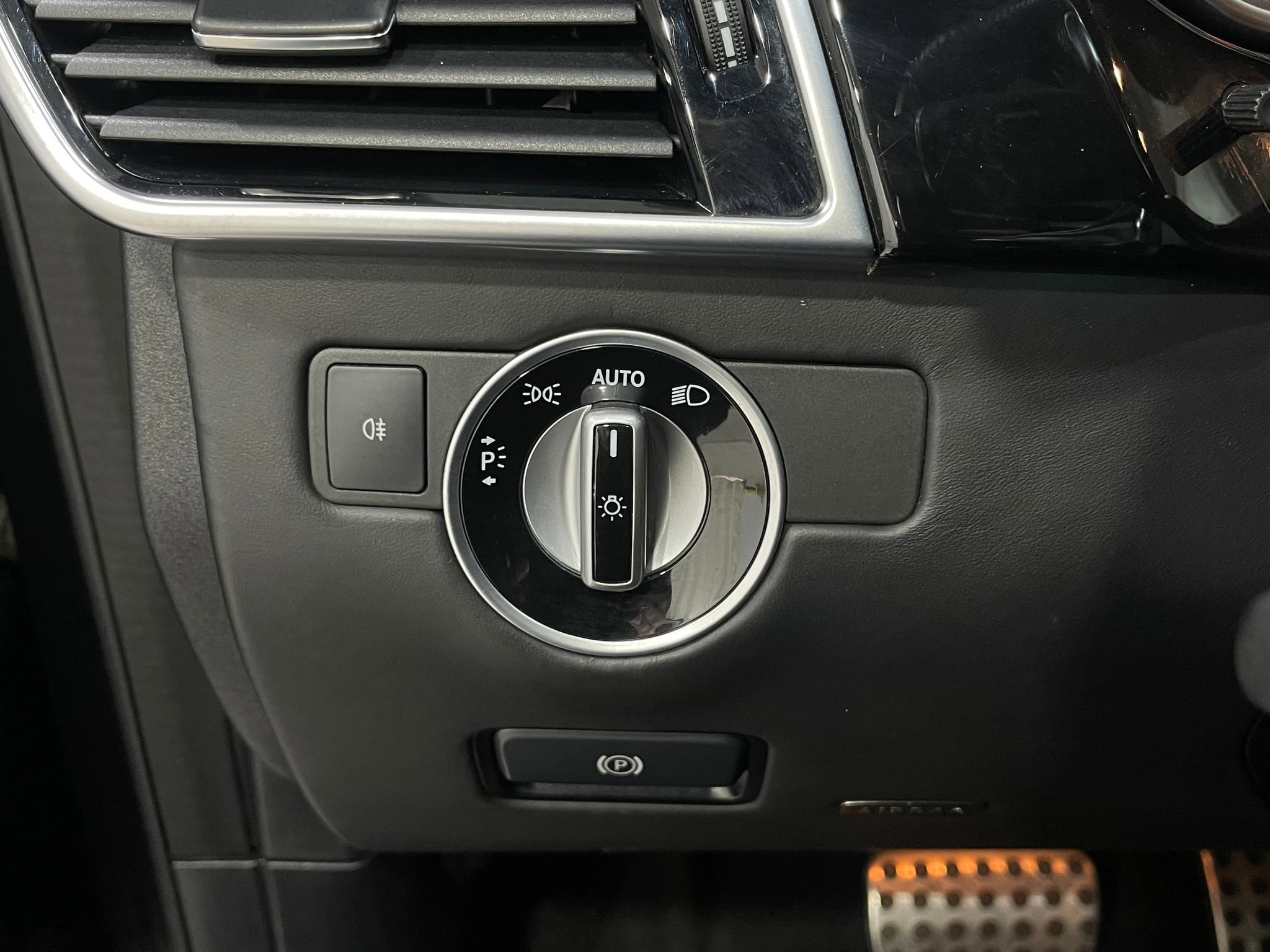 Used 2018 Mercedes-Benz GLS 63 AMG 4MATIC w/ AMG Night Styling Package image 22