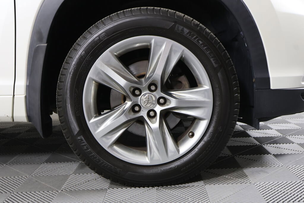Used 2015 Toyota Highlander Limited image 6