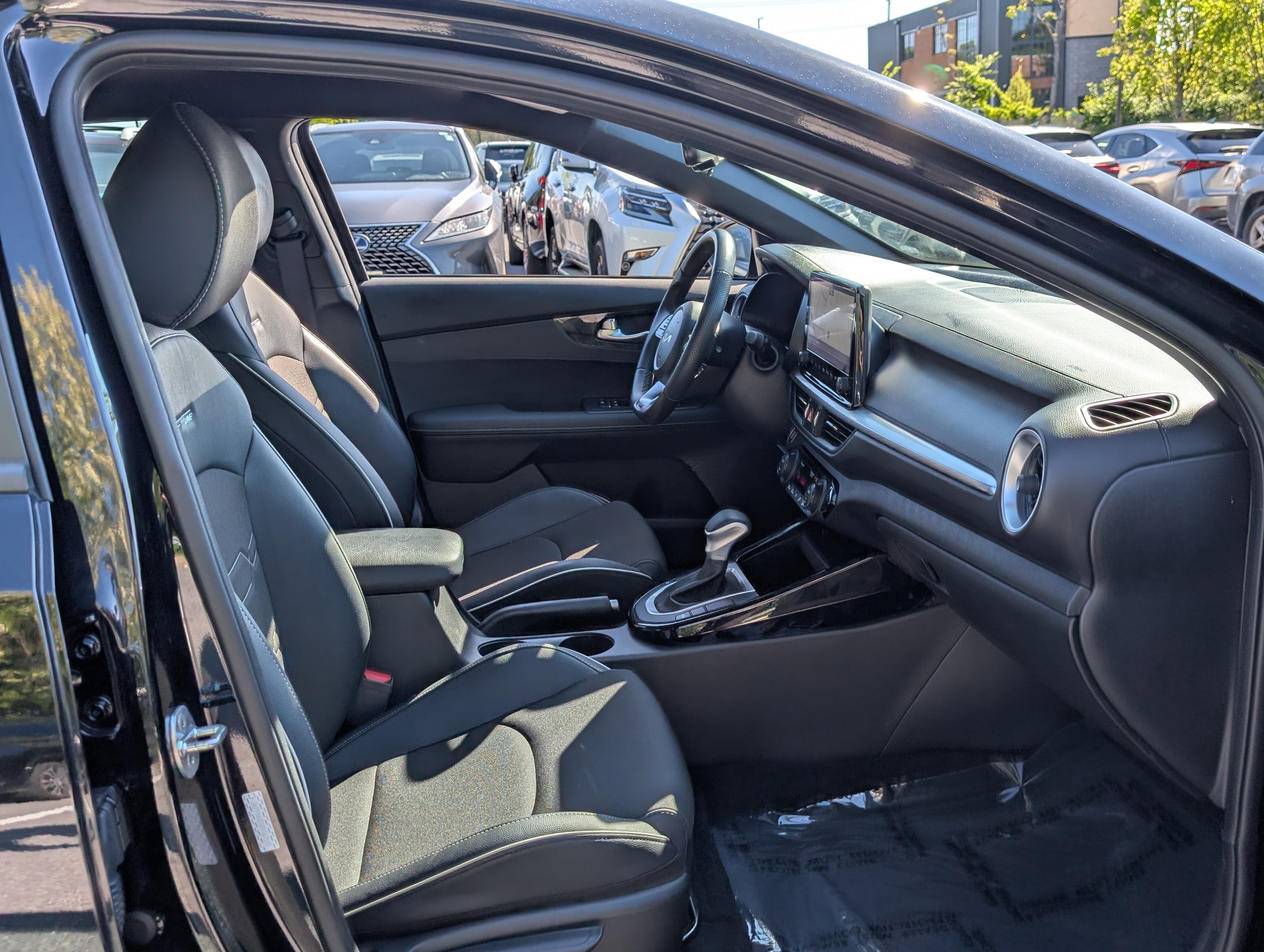 Used 2023 Kia Forte GT-Line FWD image 11