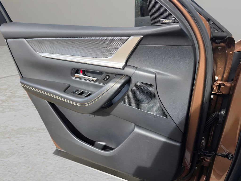 New 2025 MAZDA CX-70 Plug-In Hybrid w/ Premium Plus image 17