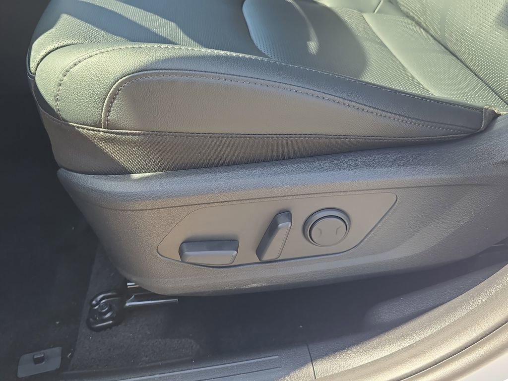 New 2026 Kia Sportage EX image 21