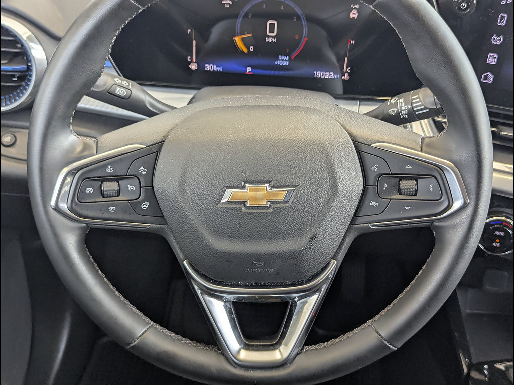 Certified 2024 Chevrolet Trax LT w/ Driver Confidence Package FWD image 26